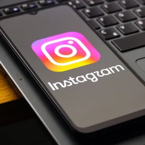 Instagram-users-just-discovering-game-changing-feature-that-finally-ends-_link-in-bio_